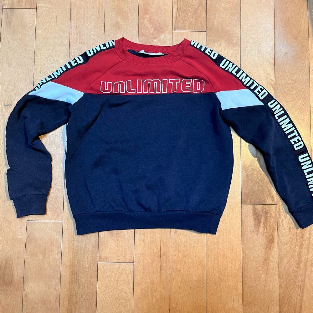 Sweatshirt